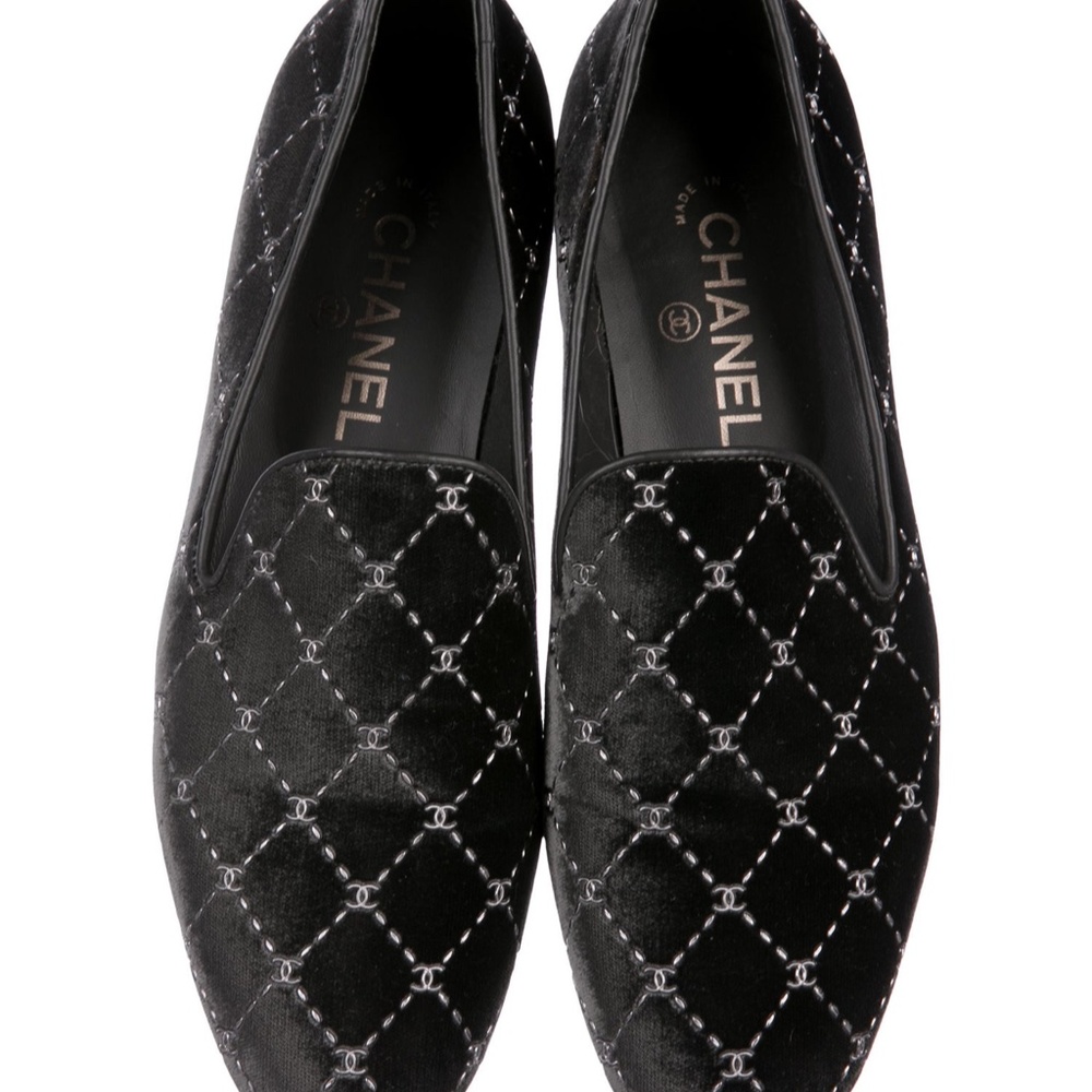 Chanel Logo Loafers SZ 39.5